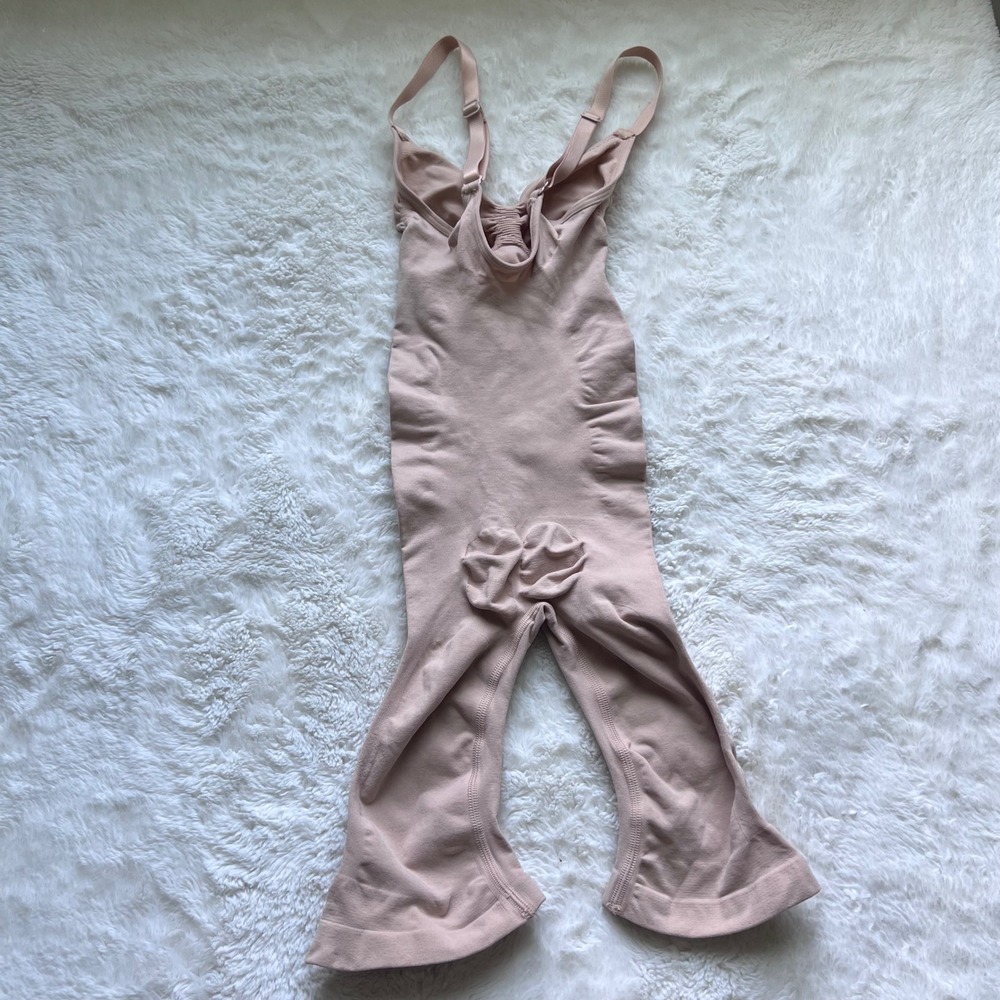 SKIMS Sculpting Seamless Mid-Thigh Bodysuit Sand Size XXS/XS SH-BSS-0106 NEW